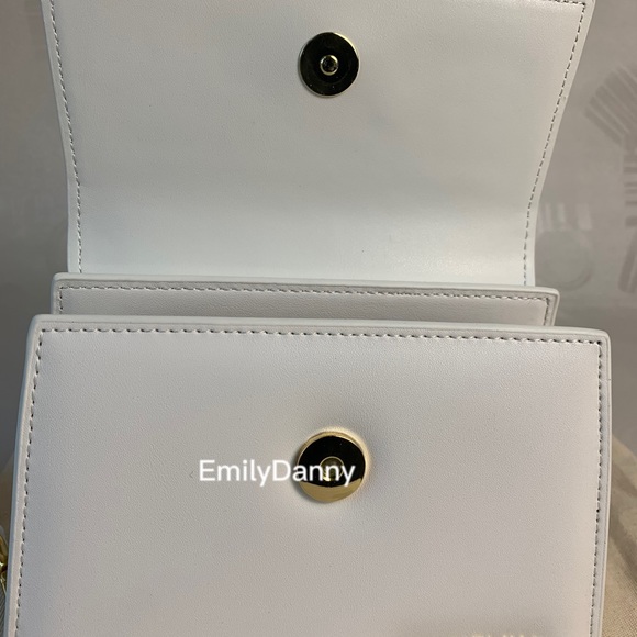 JACQUEMUS Le Chiquito moyen leather handbag - Picture 9 of 14